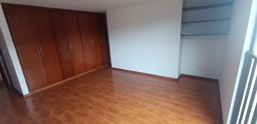 Apartamento Dúplex en Arriendo Ed Arboleda
