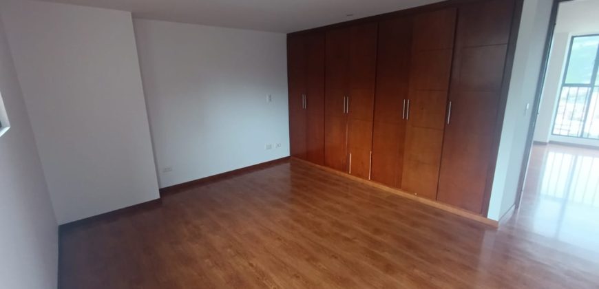 Apartamento Dúplex en Arriendo Ed Arboleda