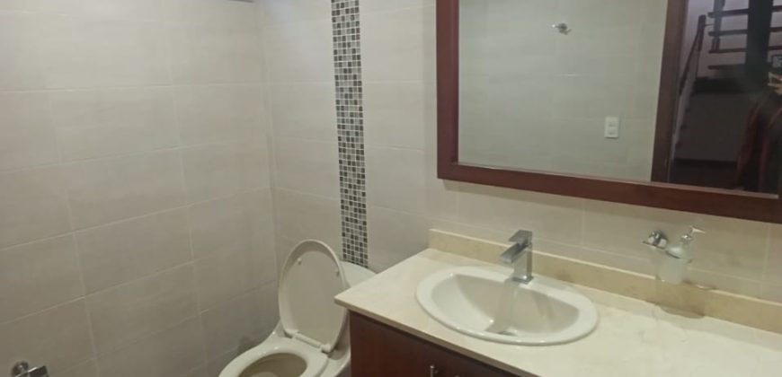 Apartamento Dúplex en Arriendo Ed Arboleda
