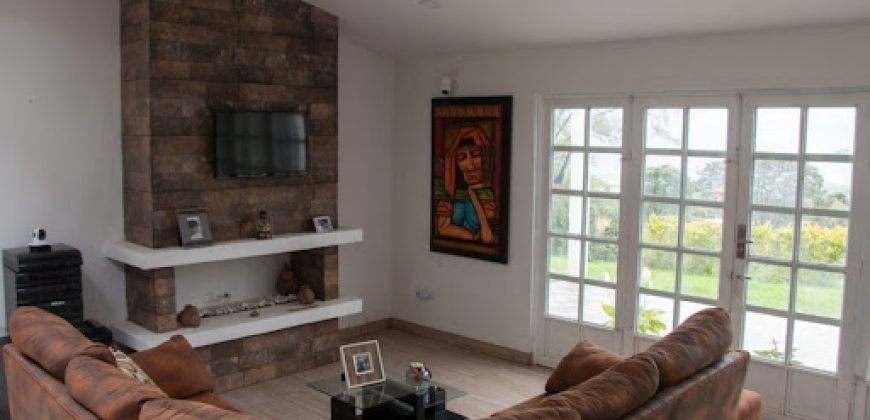 Casa Campestre en Venta  Altos de Chapalito