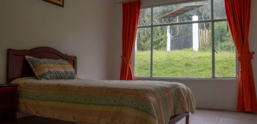 Casa Campestre en Venta  Altos de Chapalito