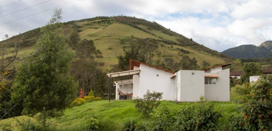 Casa Campestre en Venta  Altos de Chapalito