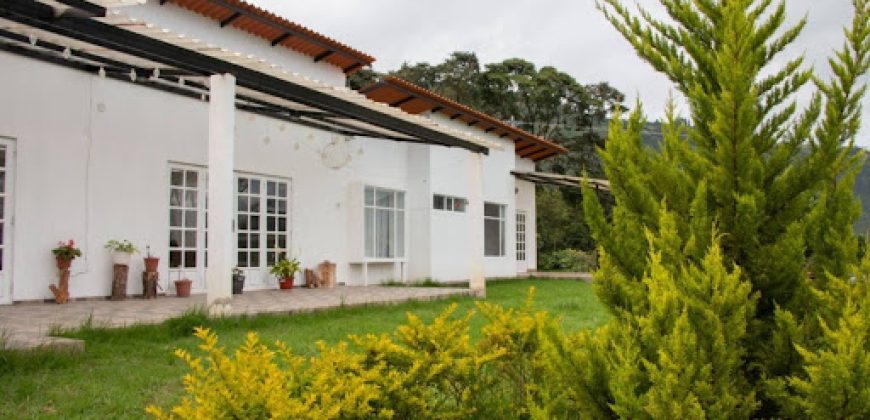 Casa Campestre en Venta  Altos de Chapalito