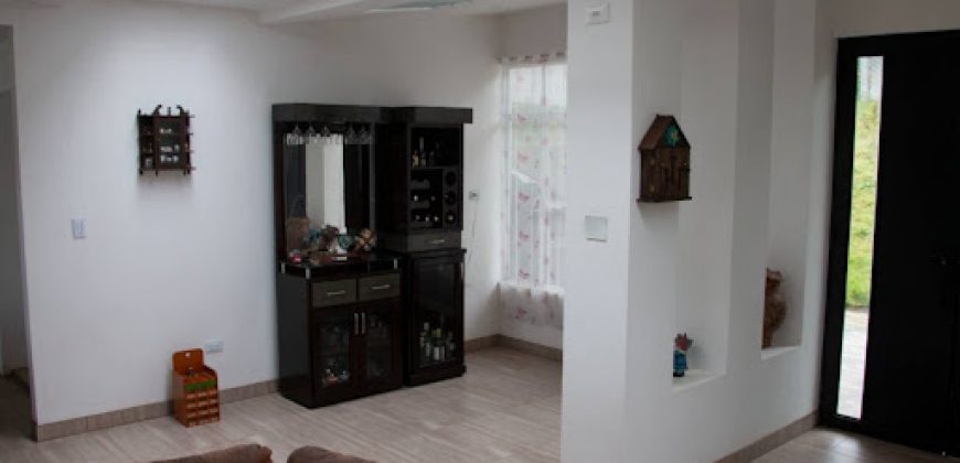 Casa Campestre en Venta  Altos de Chapalito