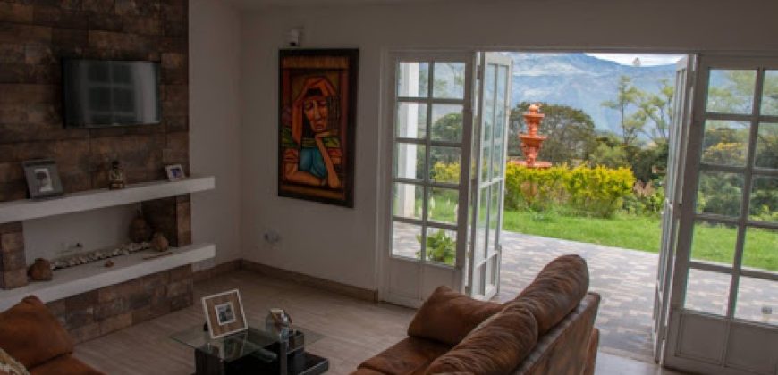 Casa Campestre en Venta  Altos de Chapalito