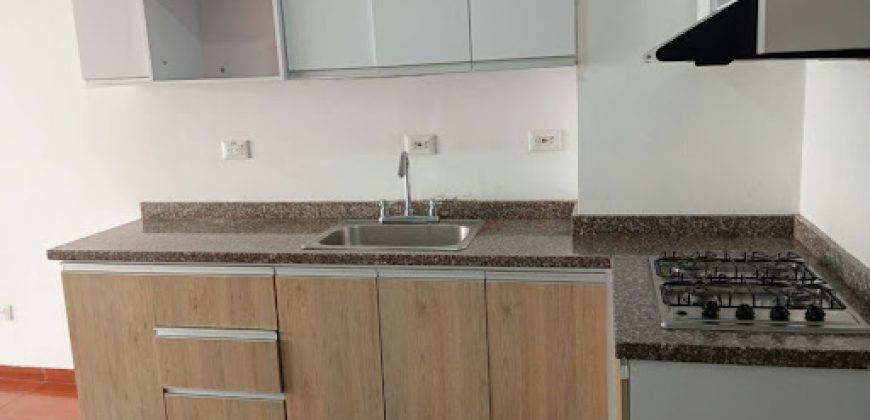 Se arrienda apartamento en el centro de la ciudad