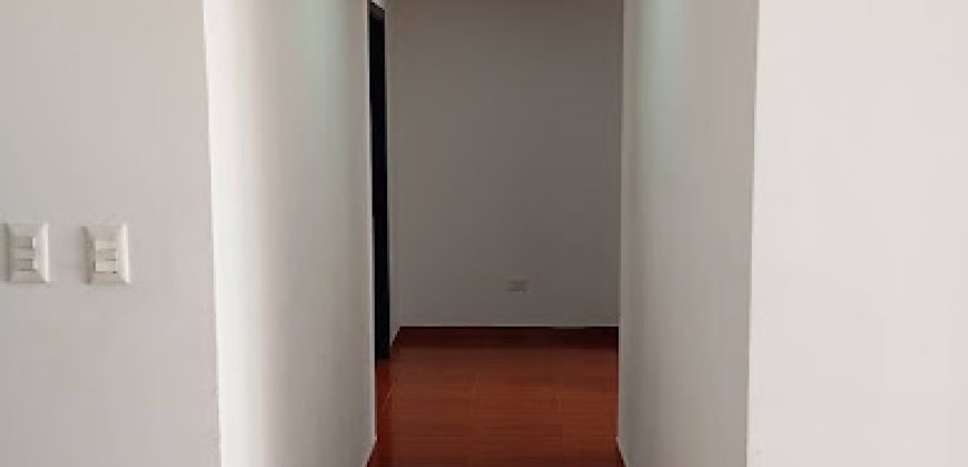 Se arrienda apartamento en el centro de la ciudad