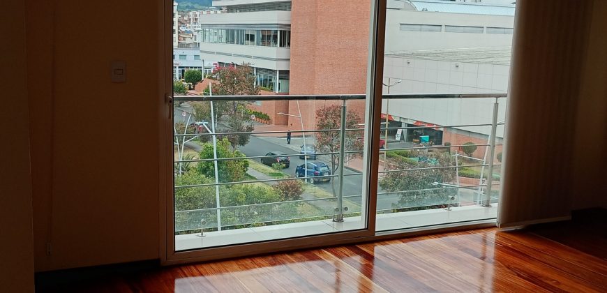 Apartamento en arriendo en la Aurora