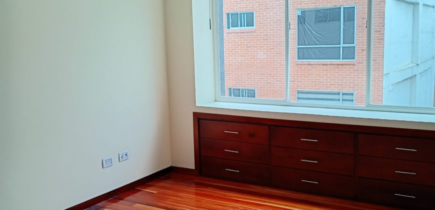 Apartamento en arriendo en la Aurora