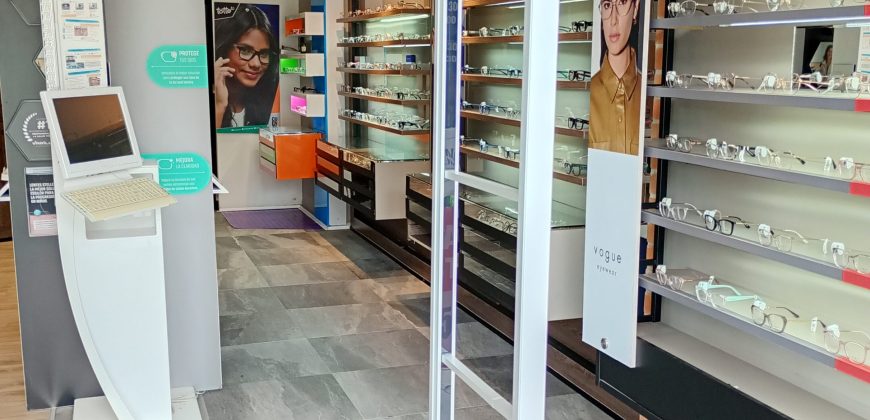 Local comercial en arriendo Av Los estudiantes