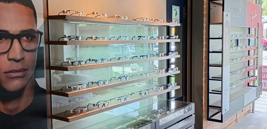 Local comercial en arriendo Av Los estudiantes