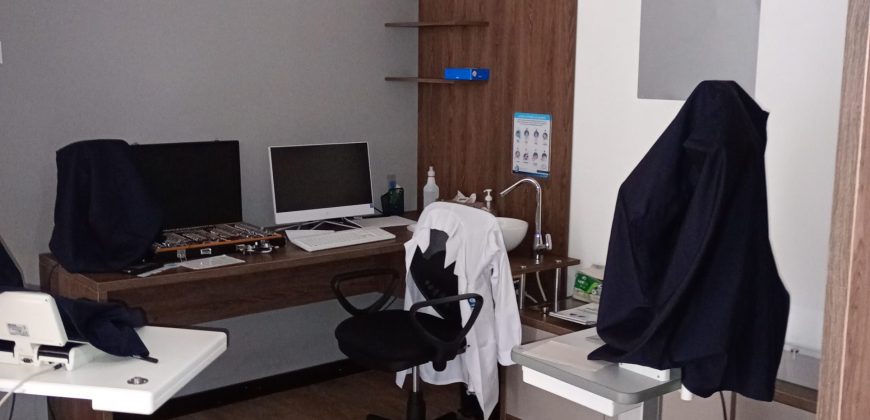 Local comercial en arriendo Av Los estudiantes