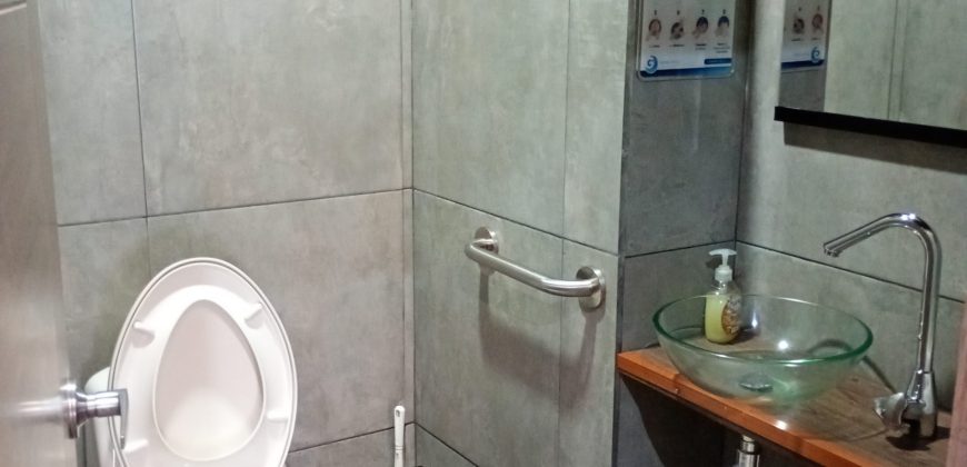 Local comercial en arriendo Av Los estudiantes