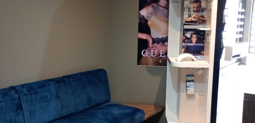 Local comercial en arriendo Av Los estudiantes