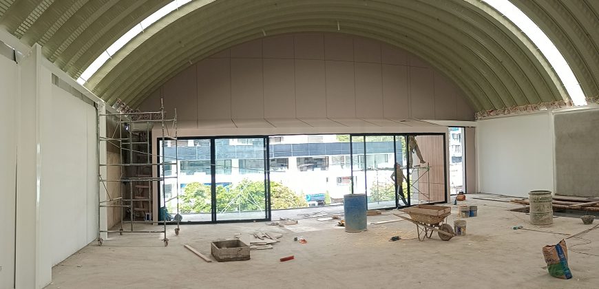 Local Comercial en arriendo Av los Estudiantes