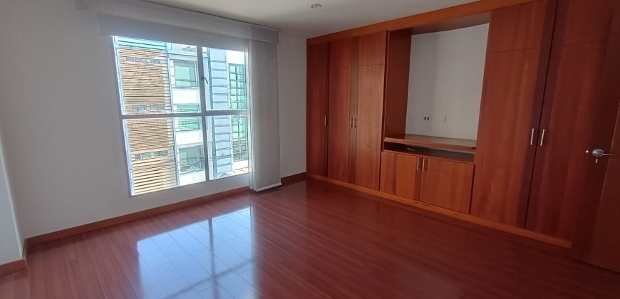 Apartamento en arriendo/venta La Riviera