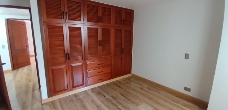 Apartamento en arriendo en La Riviera
